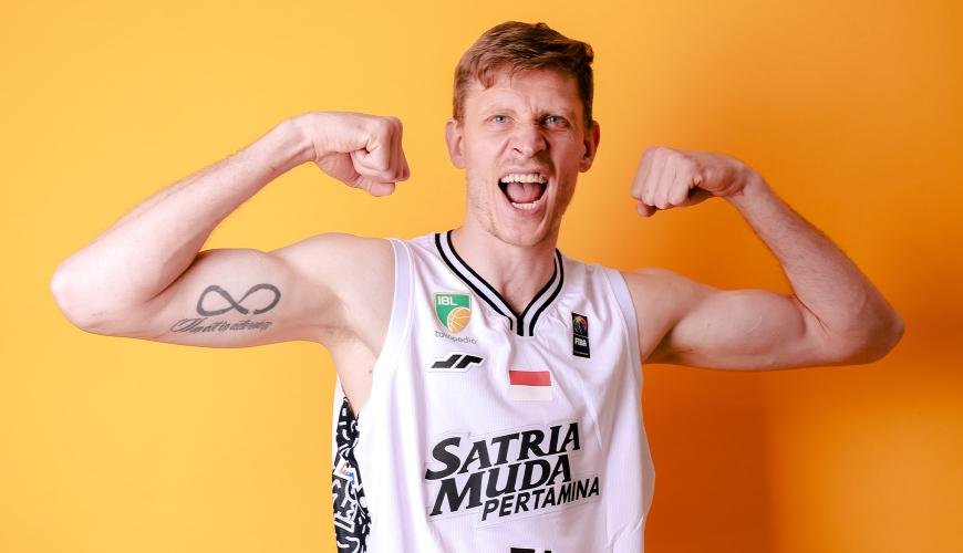 Selamat Bekerja Artem Pustovyi!